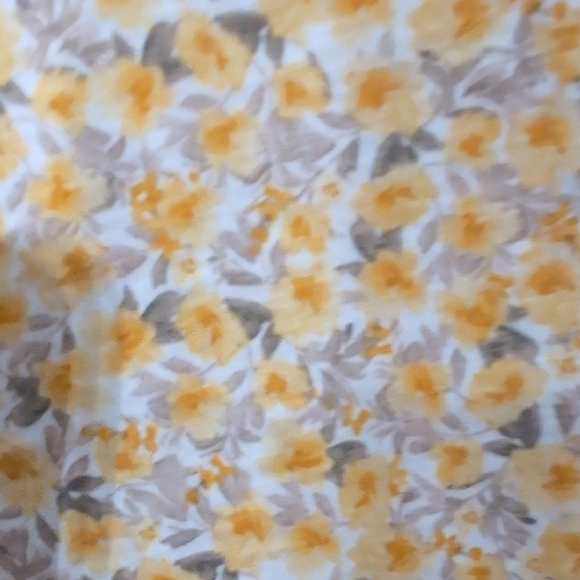 Old Navy Yellow Floral Short Sleeve Tee - Picture 5 of 5